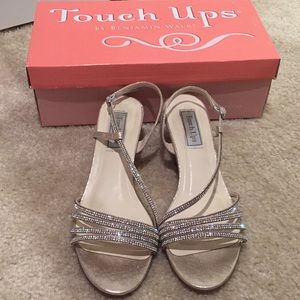 Champagne low-heel wedge bridal shoes